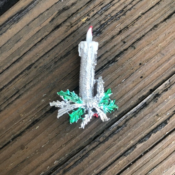 Candle Christmas Brooch Holly Enamel Brooch Holiday Silver Vintage Pin Red Green - Picture 2 of 2